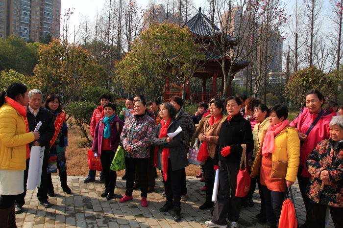 “游木兰园，学园林科普知识，共享绿色生态环境” -记武汉市园林科学研究所2016年植树节科普宣传活动
