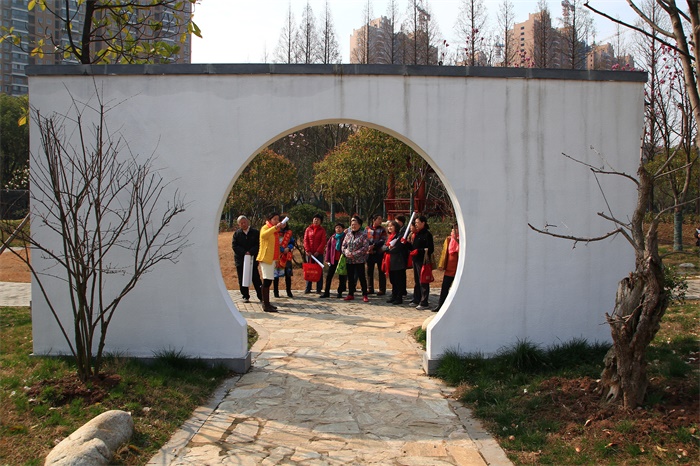 “游木兰园，学园林科普知识，共享绿色生态环境” -记武汉市园林科学研究所2016年植树节科普宣传活动
