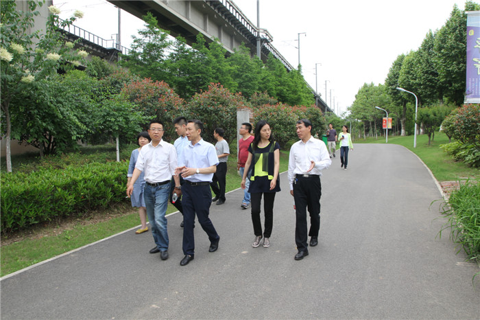 武汉市园林科学研究所与青山区园林局签订战略合作协议