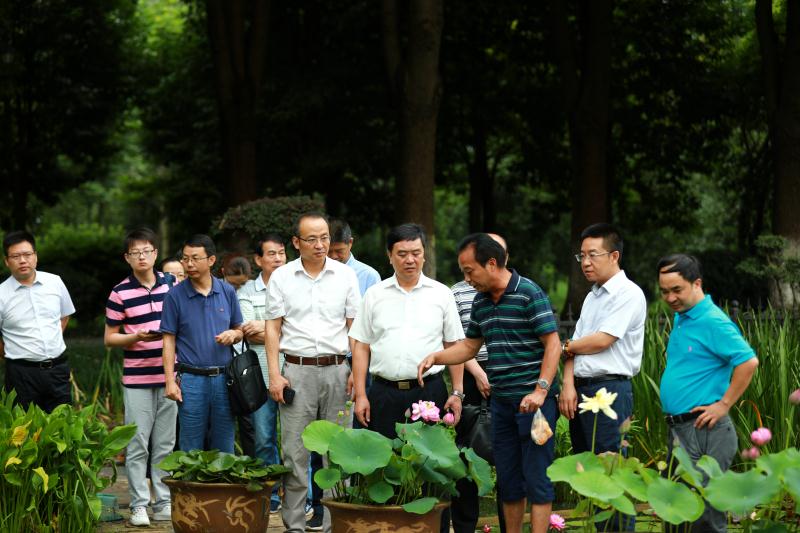 省住建厅厅长李昌海来我院考察