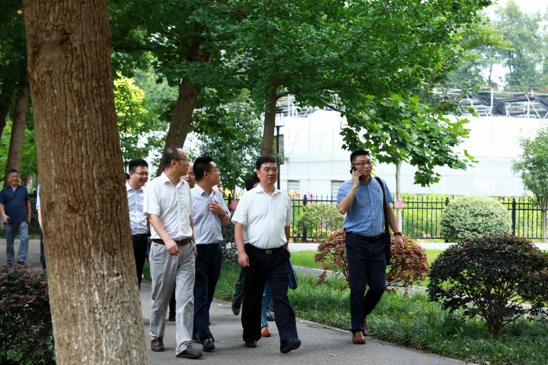 省住建厅厅长李昌海来我院考察