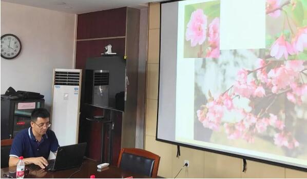 中国花卉协会领导、专家来市园科院调研国家?；ㄖ种首试纯? onmousewheel=