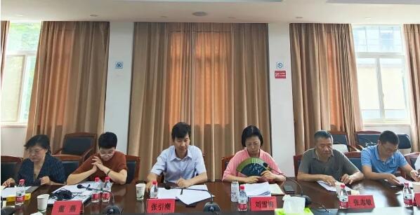中国花卉协会领导、专家来市园科院调研国家?；ㄖ种首试纯? onmousewheel=